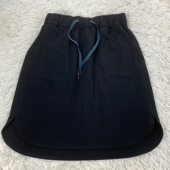 Lululemon On The Fly Skirt *21" Black - Picture 1 of 6